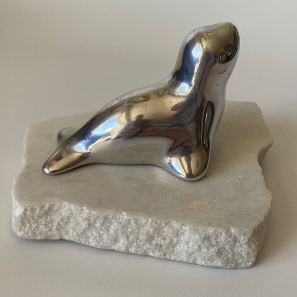 Vintage HASELTON Sculpture Seal Puppy: Aluminum, Marble Base, Signed, Collectibl - Picture 1 of 16